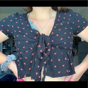 simply and cute tie up top (rare find )
